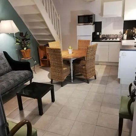 Les Roses D Antan - 2 Gites Semesterbostad Néville