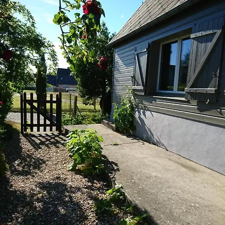 Les Roses D Antan - 2 Gites Semesterbostad *