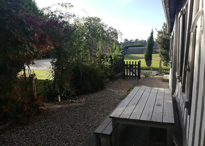 Les Roses D Antan - 2 Gites Vakantiehuis Néville